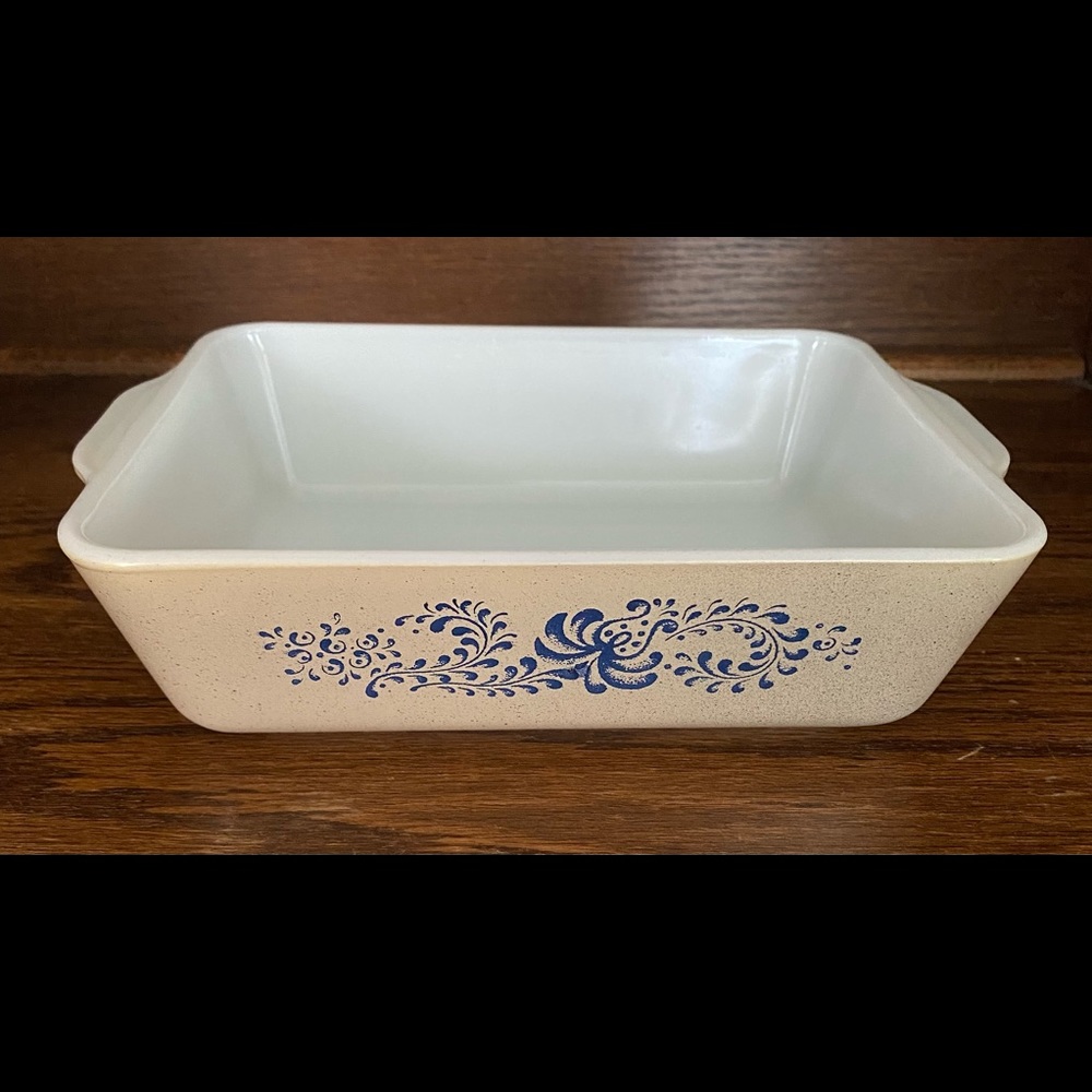 Vintage Homestead Pyrex Refrigerator  Dish